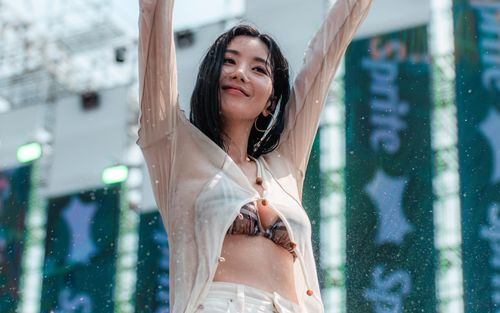 'Nữ thần gợi cảm' Kwon Eunbi đang tìm kiếm 'bến đỗ mới'