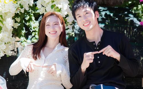 Hơn 651 tỷ cho Tuấn Trần và Phương Anh Đào