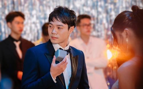 Dậy sóng với Văn Toàn khi Hòa Minzy có chồng