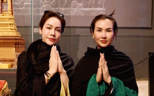 Nhật Kim Anh và Võ Hạ Trâm đi Ấn Độ hành hương sau Tết