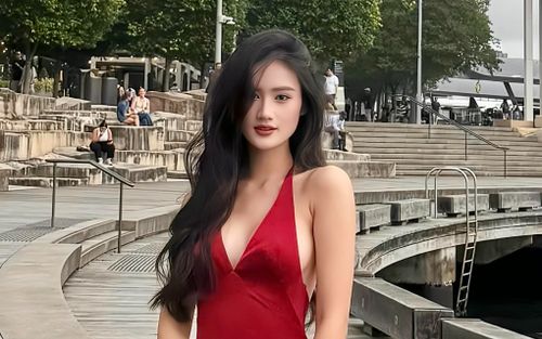 Hoa hậu Ý Nhi quyến rũ ở Úc