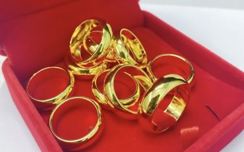 Giá vàng hôm nay (8/3): Vàng nhẫn ở thương hiệu nào gây choáng nhất?