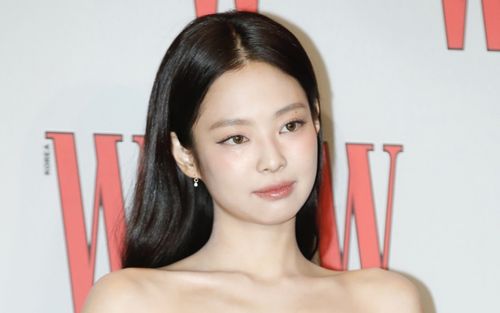 Từ câu chuyện Jennie (BLACKPINK) bị vây xin chữ ký: Giới hạn nào cho quyền riêng tư của nghệ sĩ?