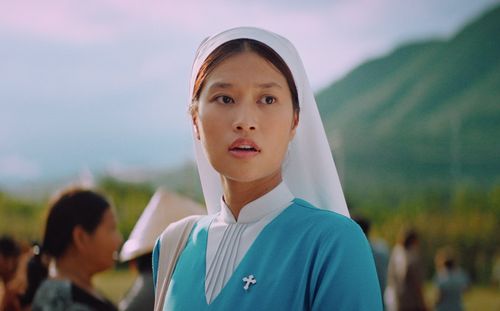 Phim Hẹn Em Ngày Nhật Thực của Đoàn Thiên Ân rớt hạng