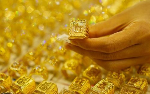 Tin tài chính hôm nay 11/4: Vàng giảm nhẹ, USD suy yếu