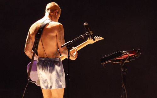 Nam ca sĩ nhận cát xê hơn 250 tỷ đồng để biểu diễn hai đêm nhạc, danh tính chẳng xa lạ