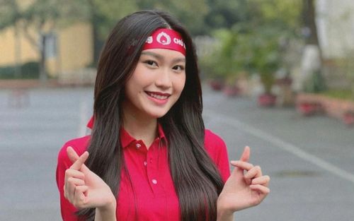 Học vấn của Doãn Hải My - bà xã cầu thủ Đoàn Văn Hậu