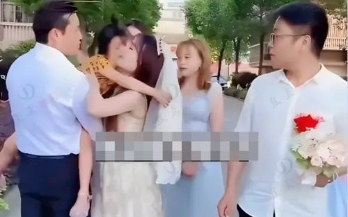 Cô dâu bật khóc khi gặp lại chồng cũ và con trong ngày tái hôn, sự thật phía sau khiến ai cũng tranh cãi