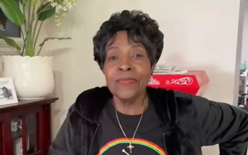 Ngôi sao phim sitcom đình đám thập niên 90 tiết lộ gặp sự cố sức khỏe