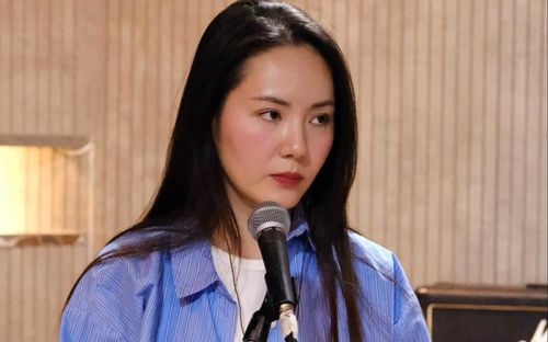 Phương Linh đáp trả khi bị chê 'hát hay cười, hát điệu'