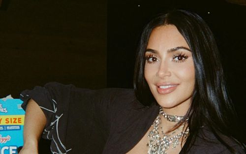 Người mẫu Kim Kardashian gây chú ý với trang phục táo bạo, lần đầu khoe khéo bạn trai