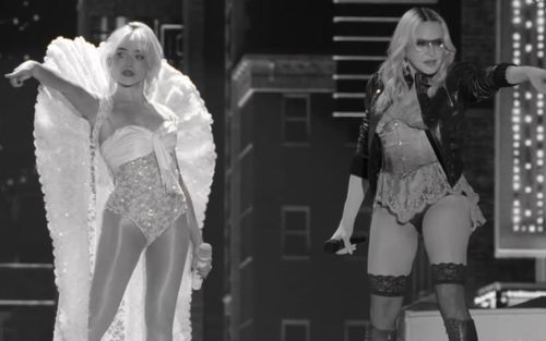 Madonna trở lại Coachella sau 20 năm, cùng Sabrina Carpenter 'đốt cháy' sân khấu