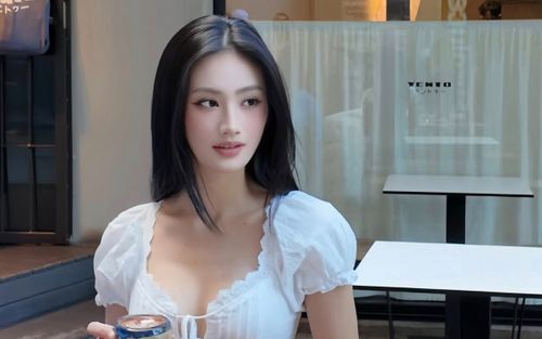 Phương Oanh công khai bày tỏ khi Ý Nhi du học ở Úc