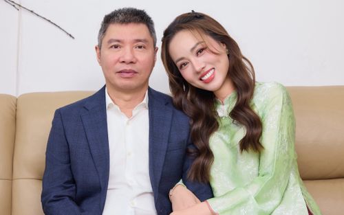 Ngỡ ngàng về số tiền vợ NSND Công Lý kiếm được trong ba tháng