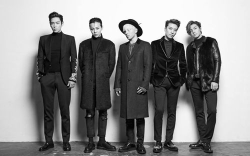 BIGBANG khiến fan vỡ òa với động thái dành riêng cho T.O.P