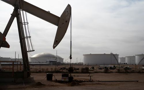 Giá dầu quay đầu giảm khi thị trường đánh giá triển vọng đàm phán Mỹ - Iran