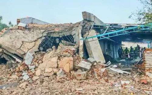 Nổ nhà máy pháo hoa khiến 25 người thiệt mạng