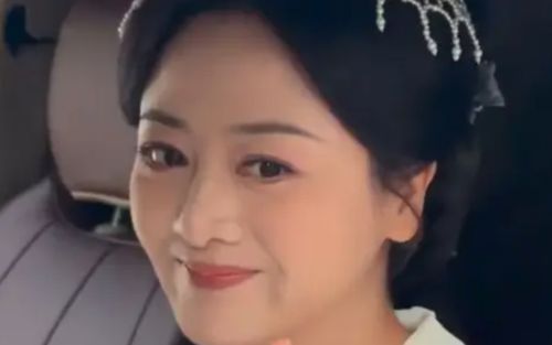 Mỹ nhân Tiểu Lý Lâm tái xuất màn ảnh sau 13 năm vắng bóng