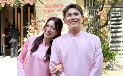 Tú Hảo đăng tải loạt khoảnh khắc 'cực tình' bên Quỳnh Lý