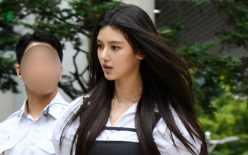 Luật sư của ADOR bất ngờ rút khỏi vụ kiện chống lại Danielle