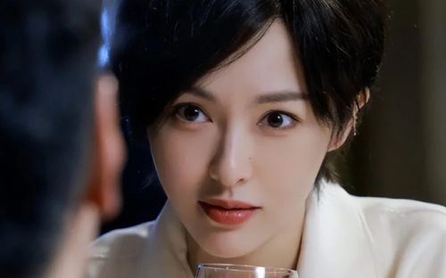 Hết thời 'bánh bèo', Đường Yên lột xác cực ngầu trong phim mới