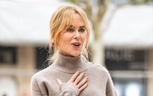 Nữ minh tinh Nicole Kidman khoe gu thời trang đẳng cấp ở tuổi U60