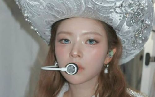 Jeongyeon ( TWICE) khoe vẻ đẹp rạng rỡ sau biến cố sức khỏe