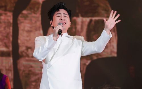 Tùng Dương hát lại ca khúc 'định mệnh' sau 25 năm