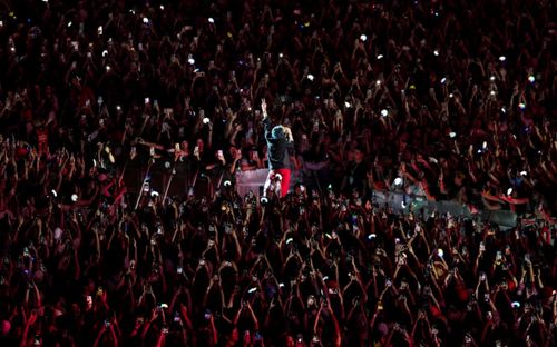 Nam ca sĩ kiếm hơn 1,3 nghìn tỷ đồng trong một năm, danh tính chẳng xa lạ