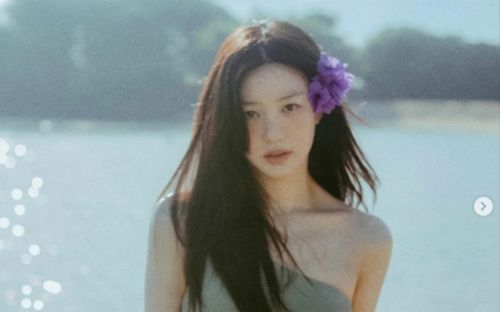Lee Yu Bi thả dáng nóng bỏng tại Bali, khoe trọn sắc vóc quyến rũ