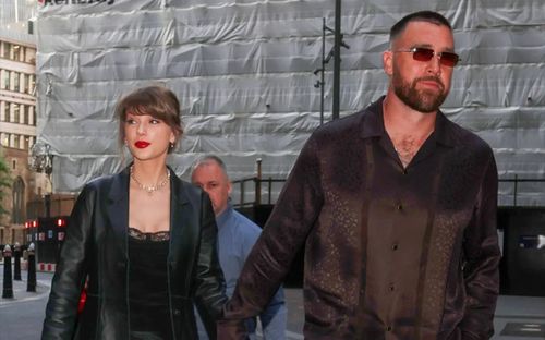 Taylor Swift diện áo ren quyến rũ trong buổi hẹn hò với bạn trai