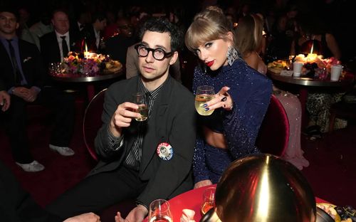 Nhà sản xuất đứng sau Taylor Swift gay gắt chỉ trích nghệ sĩ sử dụng AI trong âm nhạc