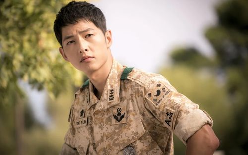 Song Joong Ki trở lại màn ảnh với phim ngôn tình lãng mạn