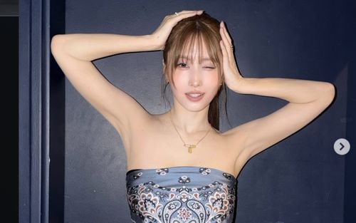 Không thể rời mắt với loạt ảnh táo bạo của Momo (TWICE)