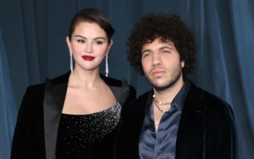 Selena Gomez và Benny Blanco diện đồ ton sur ton trong buổi hẹn hò lãng mạn