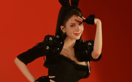 Xôn xao danh tính chàng trai đặc biệt của Thiều Bảo Trâm