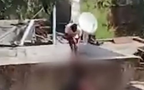 Tỏ tình bị từ chối, nam thanh niên ra tay với cô gái khiến người dân kinh hãi