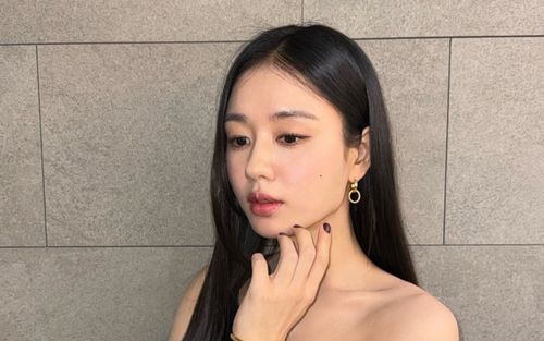 Ahn Eun Jin tiết lộ bữa ăn đơn giản giữa lúc gây chú ý vì giảm 10kg