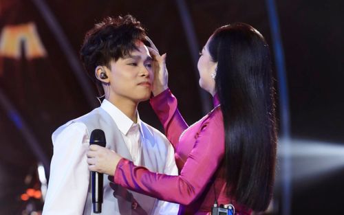 Hồ Văn Cường đã đi thêm bước nữa với người phụ nữ đặc biệt