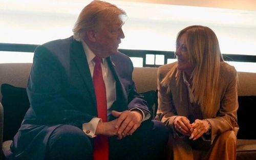 Bị ông Trump nói 'nài nỉ' xin chụp ảnh chung, Thủ tướng Italy đáp trả ra sao?