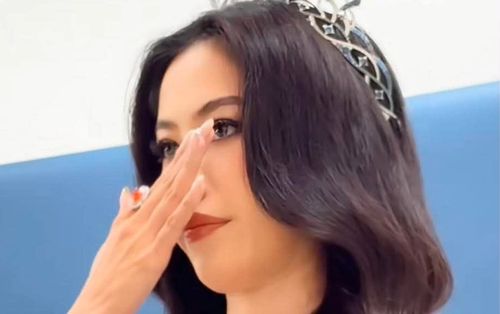 Nam Em khóc nghẹn sau 3 ngày đăng quang