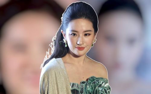 Ảnh cũ lộ rõ nhan sắc thật của Lưu Diệc Phi gây xôn xao