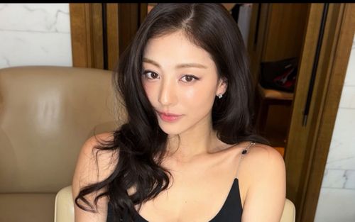 Jihyo (TWICE) gây xôn xao khi loạt hành động gây lo ngại bị đào lại giữa tin hợp đồng