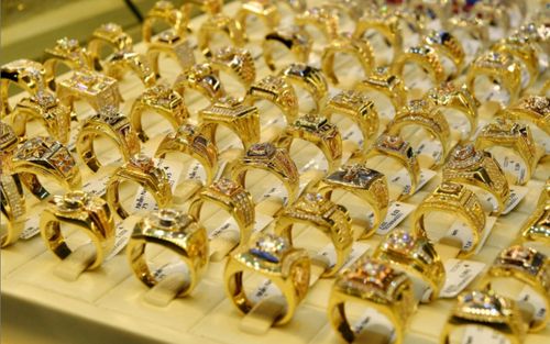 Tin tài chính hôm nay 26/6: Vàng hồi phục, USD hạ nhiệt