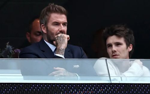 Cruz Beckham chỉ trích Brooklyn Beckham, mâu thuẫn gia đình ngày càng dâng cao