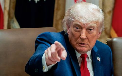 Trump từng gây bất ngờ chỉ trích bức ảnh của chính mình: 'Tệ nhất mọi thời đại'