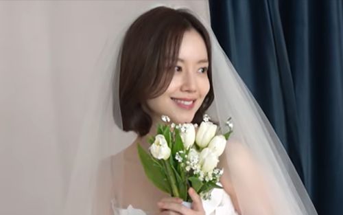 Moon Chae Won khoe loạt khoảnh khắc hậu trường buổi chụp ảnh cưới, nhan sắc cô dâu gây chú ý