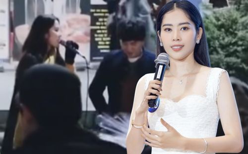 Nam Em hát trên đường phố nước ngoài, người qua đường phản ứng mạnh