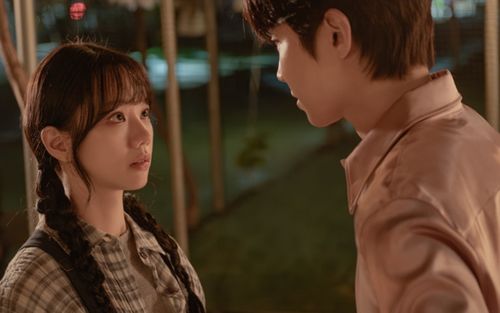 Hwang In Youp và Hyeri tạo khoảnh khắc lãng mạn trong Dream To You