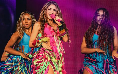 Shakira chứng minh đẳng cấp siêu sao sau gần 30 năm: Một 'nữ sói' chưa từng đánh mất bản năng